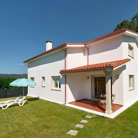 Holiday home Hogar Confort Outes