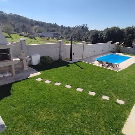 Holiday home Hogar Confort Outes